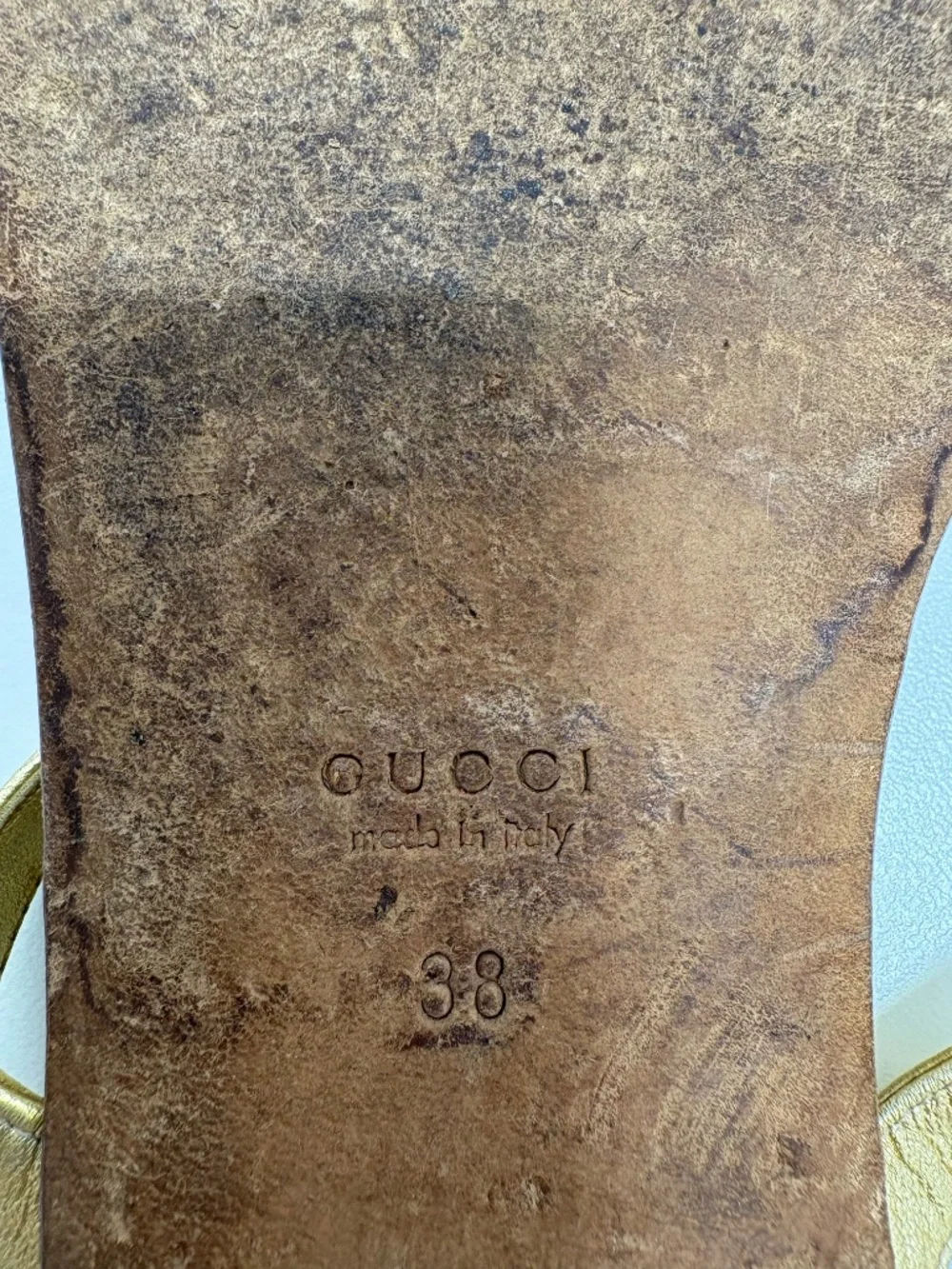 GUCCi Metallic God Leather Thong Flip Flops - Size 38.